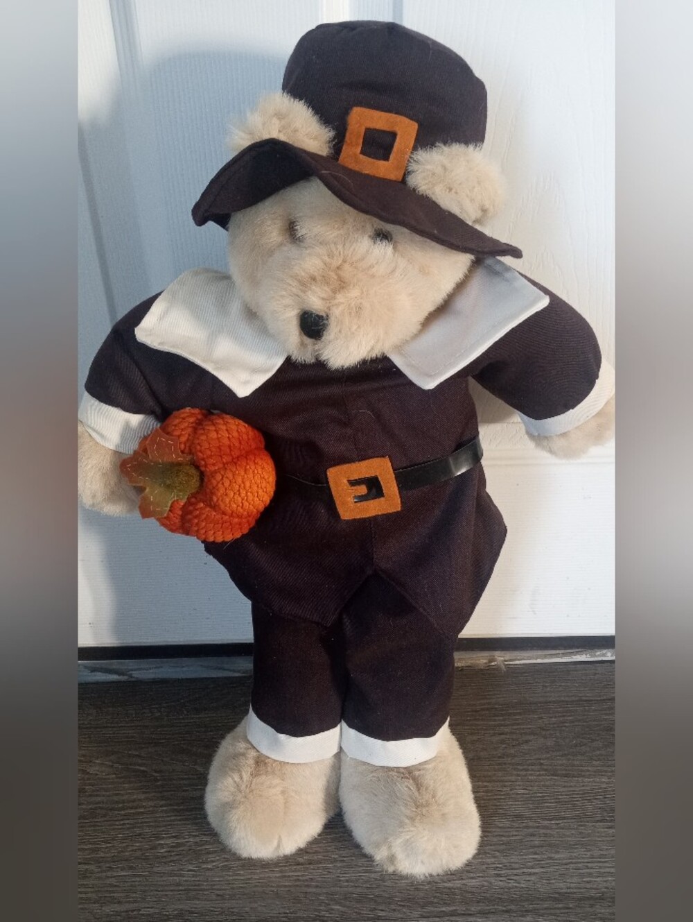 Plush Thanksgiving Bear Décor in Brown and Cream